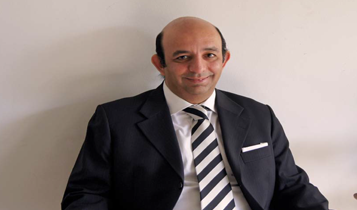 Horse Times Egypt: Equestrian Magazine :Articles :DR. ABOUBAKR HASHEM HOME IS WHERE THE HORSES ARE