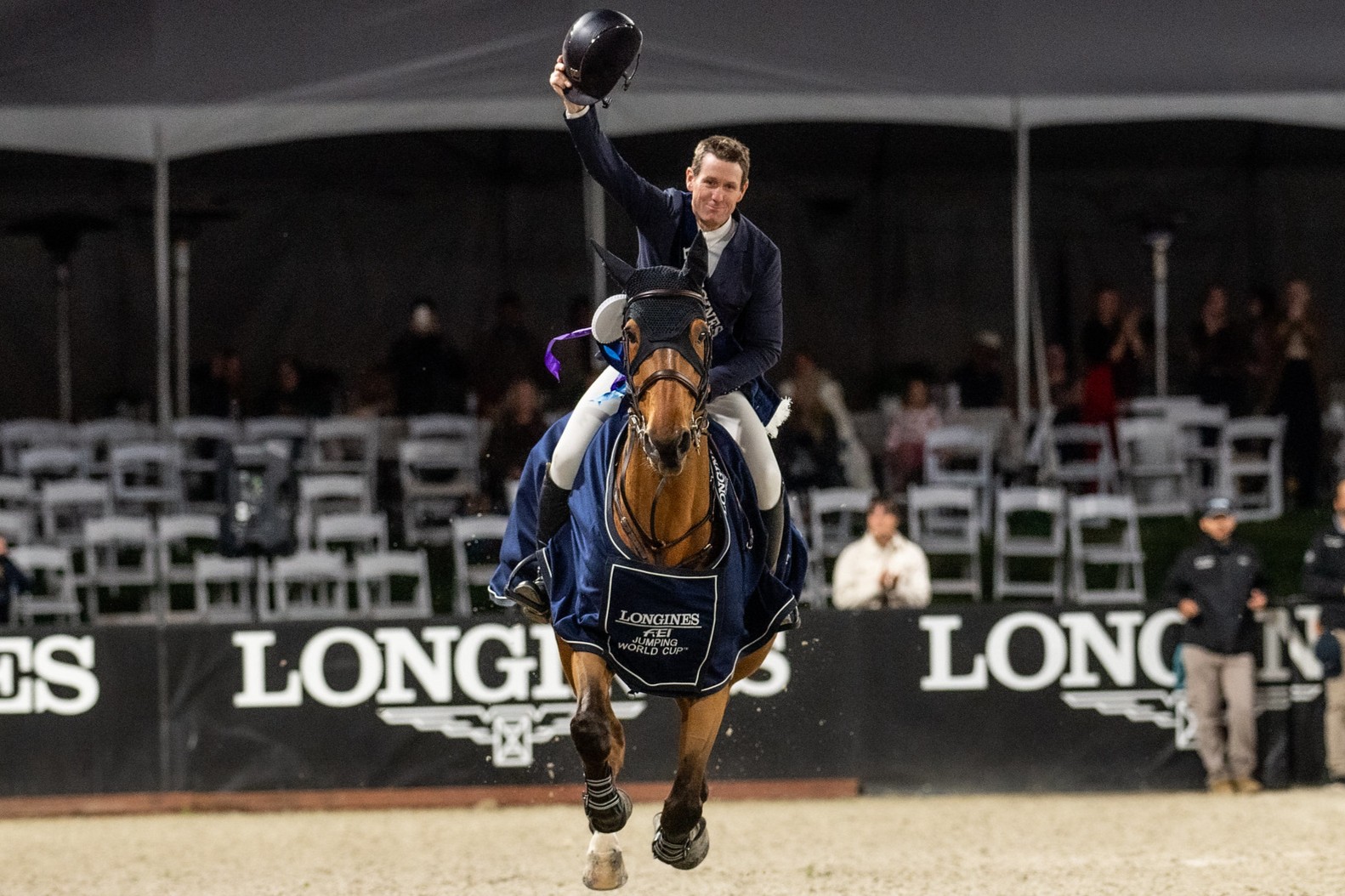 Horse Times Egypt: Equestrian Magazine :News :HEROIC EFFORT PUTS MCLAIN WARD AT THE TOP IN THE LONGINES FEI JUMPING WORLD CUP IN LOS ANGELES