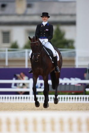 Horse Times Egypt: Equestrian Magazine :News :PERISCOPE ON NINA LIGON 